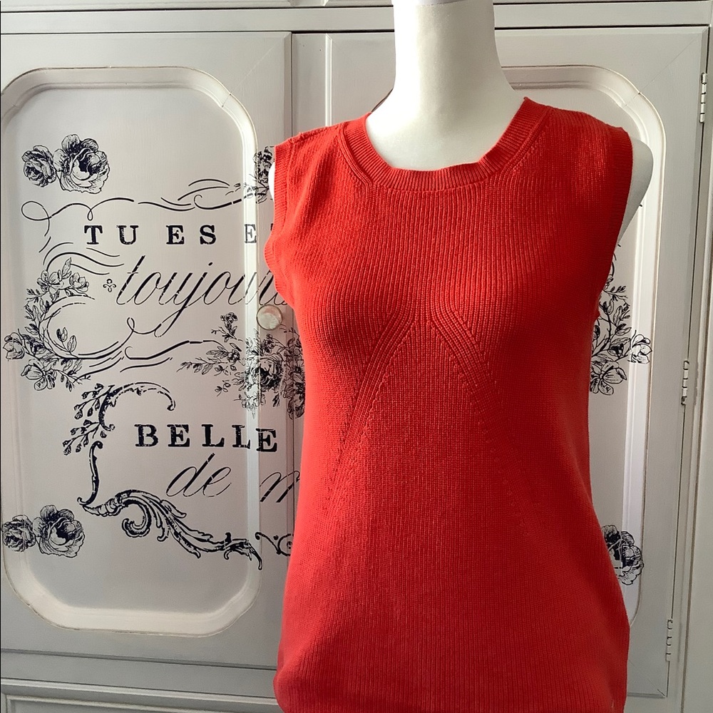 Tommy Hilfiger red knit pullover